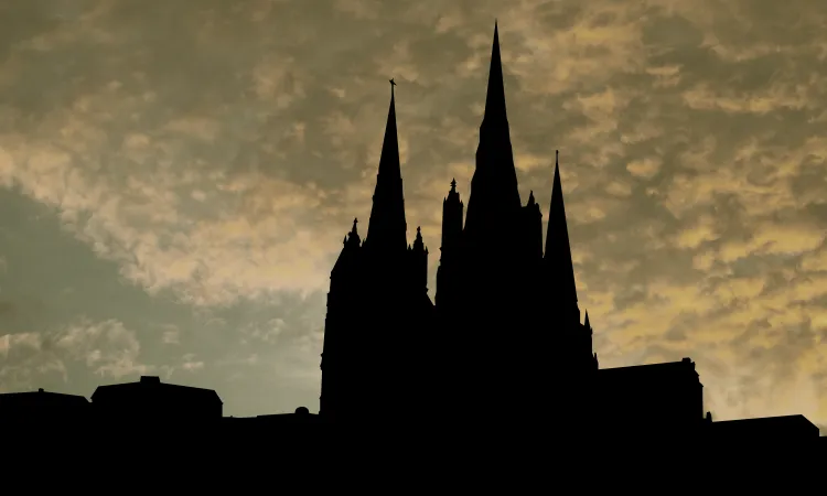 Silhouette of Deyr