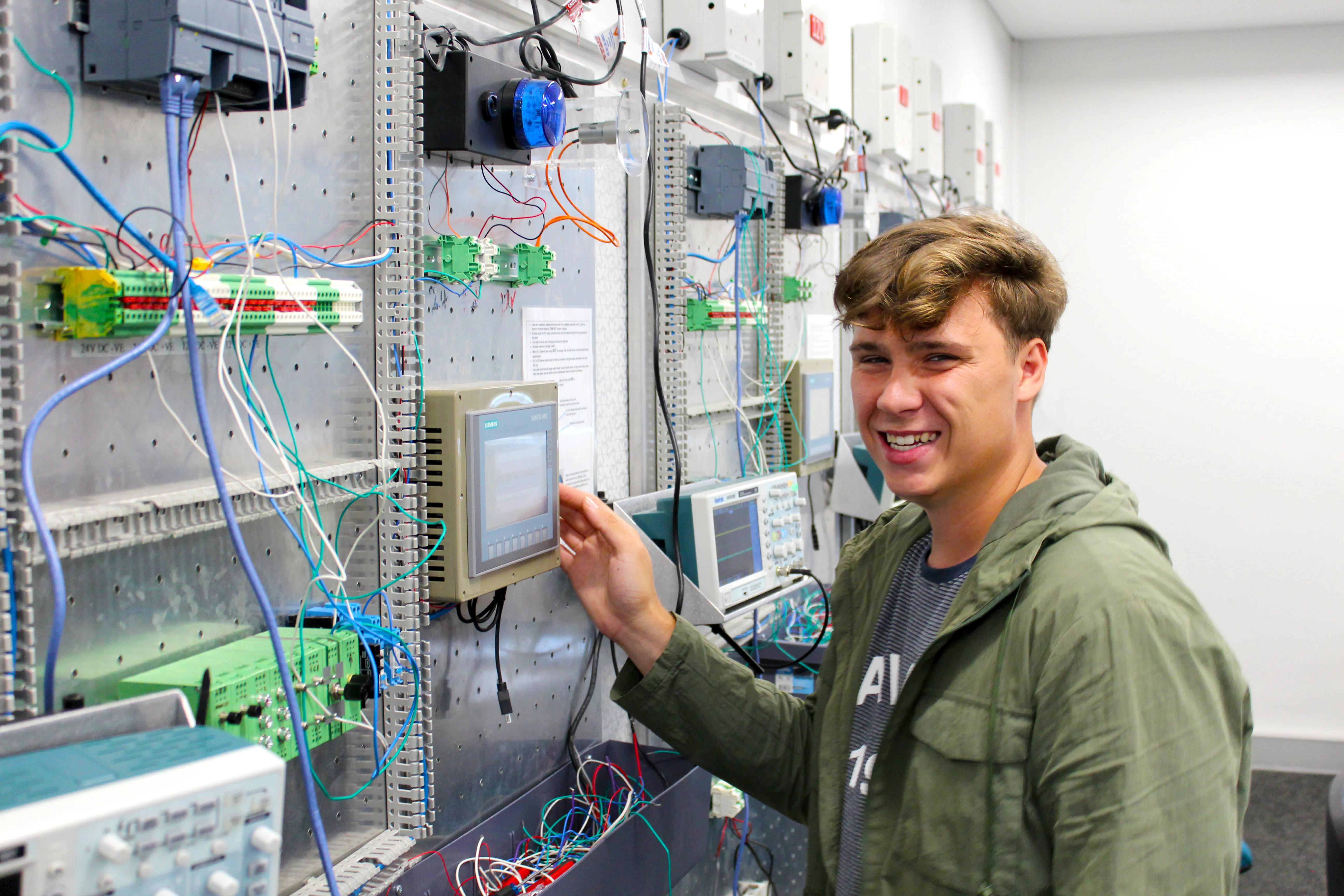 Electrical engineering workshop at Munster