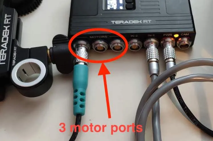 The 3 motor connectors