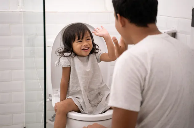 Cha mẹ nên luyện tập cho con đi nặng vào mỗi buổi sáng Cha mẹ nên luyện tập cho con đi nặng vào mỗi buổi sáng